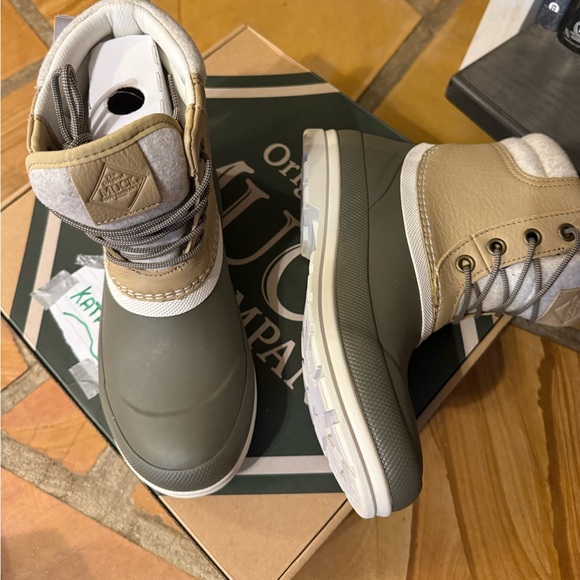 Women’s Original Duck Lace Muck Boots - Picture 6 of 8